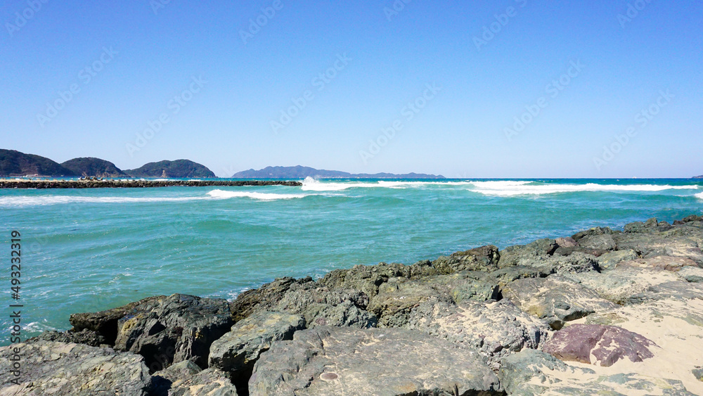 福岡の荒れた海と荒波