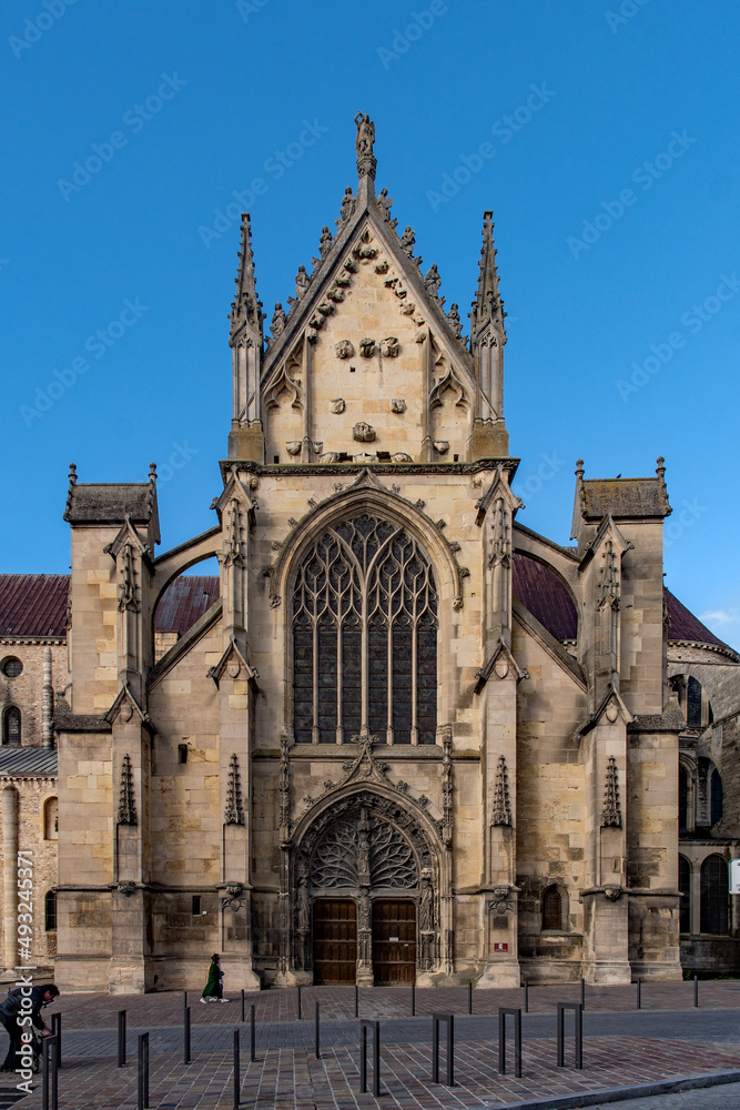 Die Basilika Saint-Remi in Reims in der Champagne in Frankreich