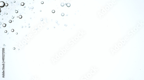 Moving Bubbles on Light Bac...