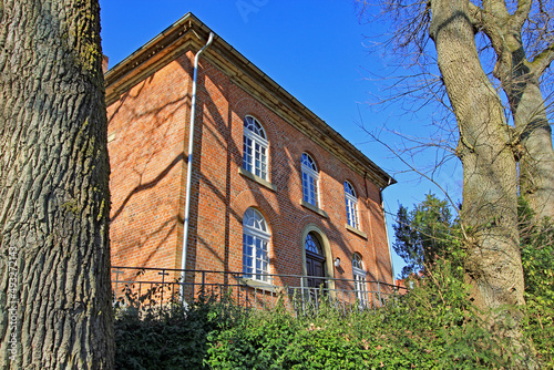 Jesteburg: St.-Martin-Kirche (1842, Niedersachsen)
Die Kirche ist im öffentlichen Raum frei zugänglich (so wie Tausende Kirchen in Ihrer Collektion), so dass keine Fotografiererlaubnis erforderlich is photo