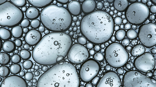 Moving Bubbles on Light Bac...