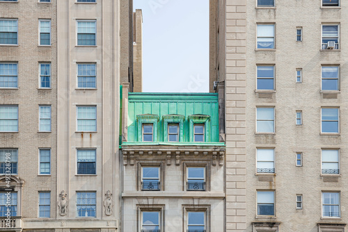 aqua roof in the middle 