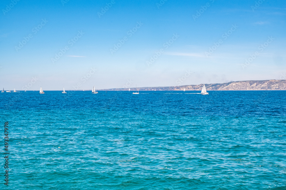 Fototapeta premium Blue sky and sea in Marseilles