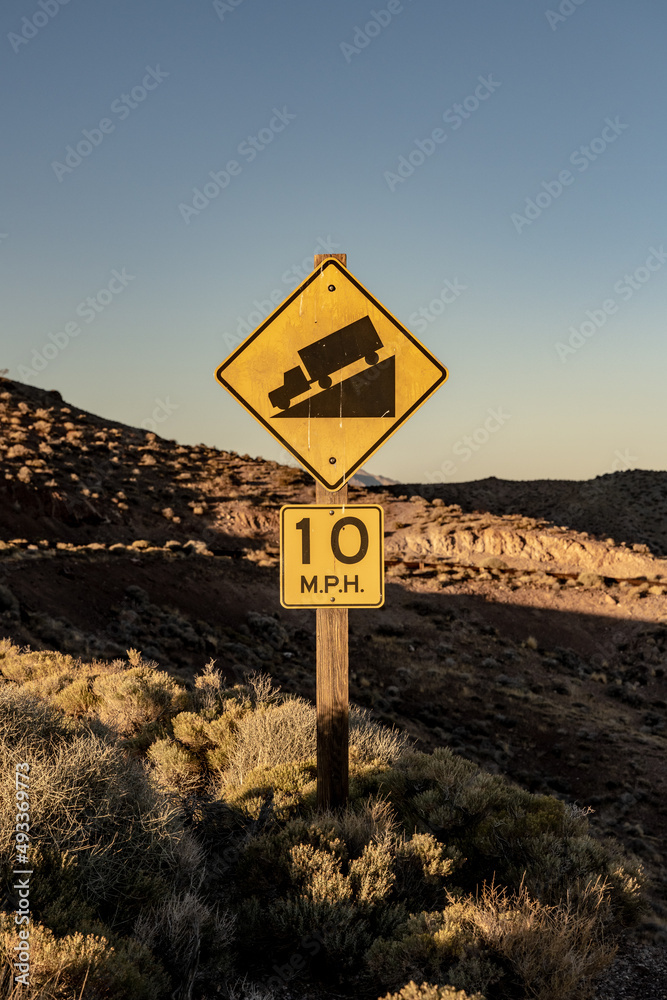 Steep Grade 10 Miles Per Hour Sign