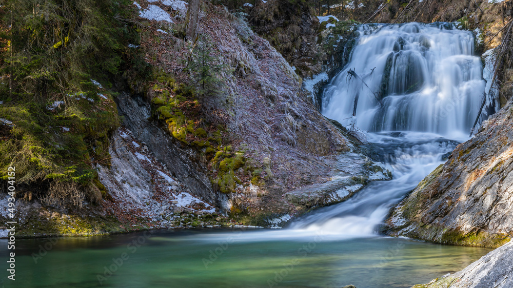 Obraz premium Wasserfall