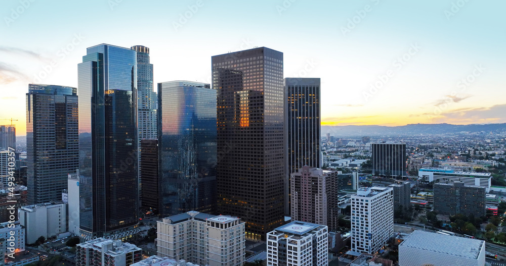 Los Angels downtown skyline, panoramic city skyscrapers, downtown skyline at sunset. - obrazy, fototapety, plakaty 