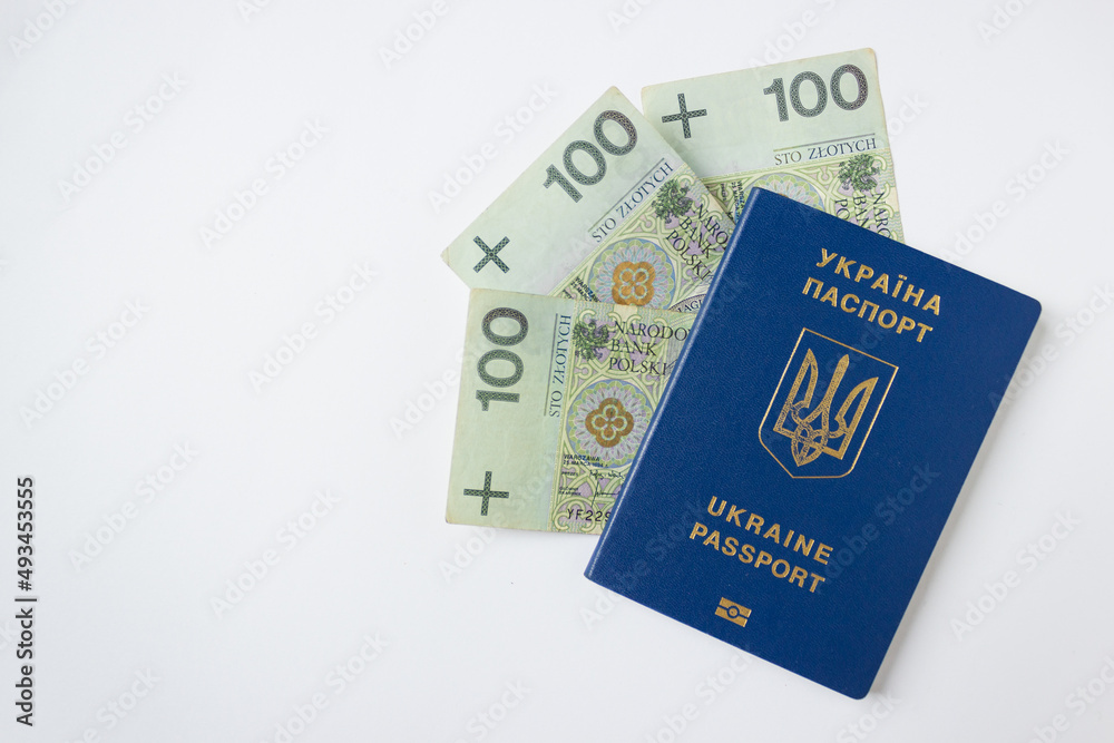 Ukraine biometric passport with payment from Polish state to refugees from Ukraine - 300 PLN. Support for Ukrainians. Ukraine biometric passport with payment from Polish state to refugees from Ukraine - 300 PLN. Support for Ukrainians.