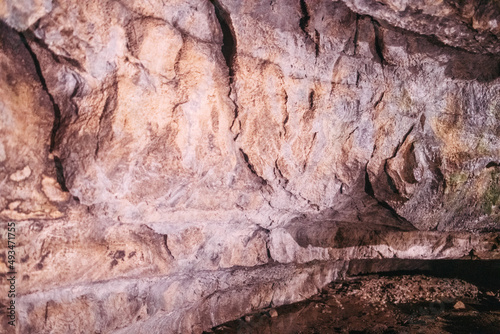 Fototapeta Naklejka Na Ścianę i Meble -  Cave adventure