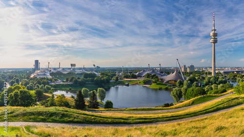 Obraz na płótnie Munich Germany, panorama city skyline at Olympiapark garden w salonie