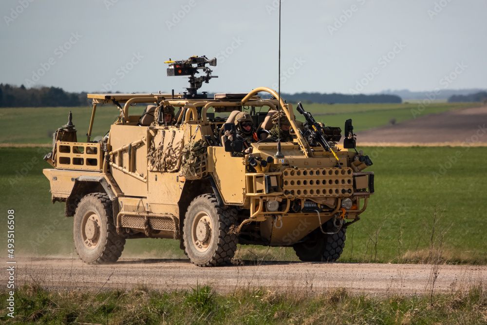 British army Supacat Jackal 4x4 rapid assault, fire support and ...