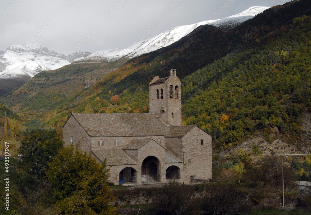 Pirineo aragones en otoño.Huesca.España Pirineo aragones en otoño.Huesca.España