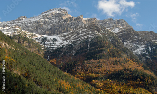 El pirineo en otoño en Ordesa. Huesca.España © Juan Pablo Fuentes S