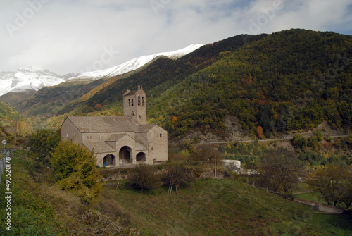 El pirineo en otoño en Ordesa. Huesca.España