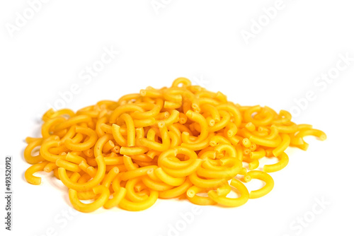Gabelspaghetti isoliert vor weißem Hintergrund