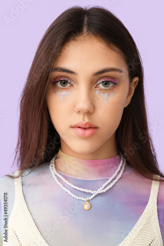 Portrait of young fashionab...
