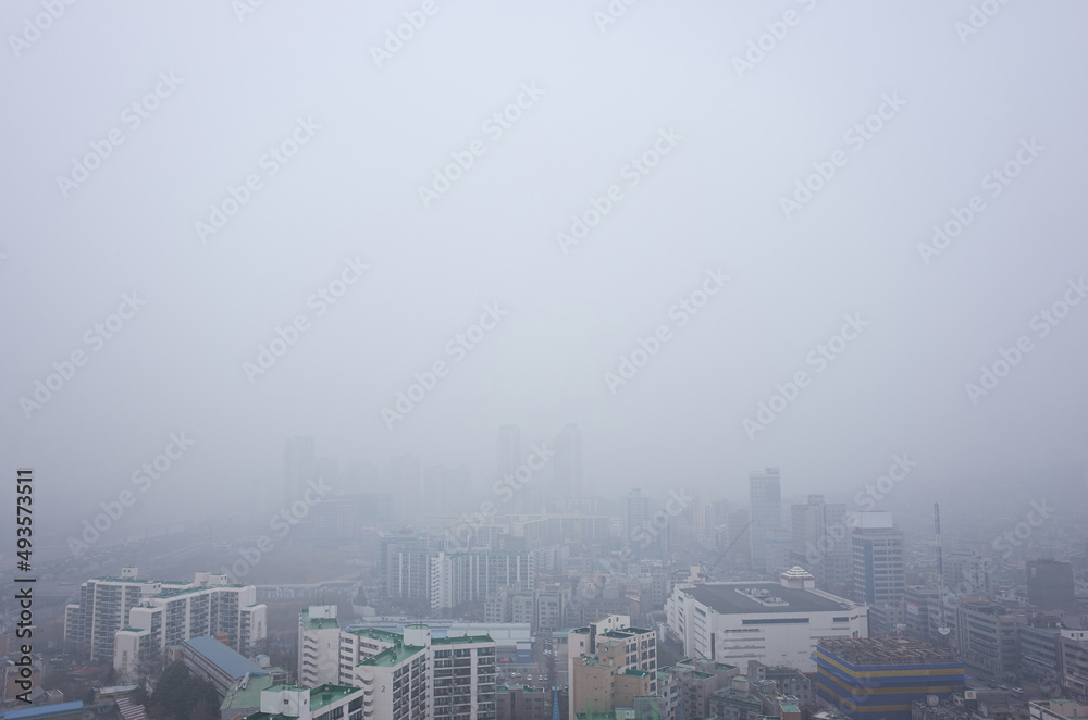 Korea Seoul, environmental pollution due to fine dust is serious now.
