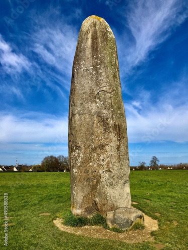 Menhir vom Champ-Dolent / Hinkelstein vom Champ-Dolent (Bretagne, Frankreich) photo