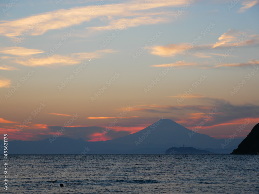 日本、神奈川県、逗子市、逗子海岸の夕陽