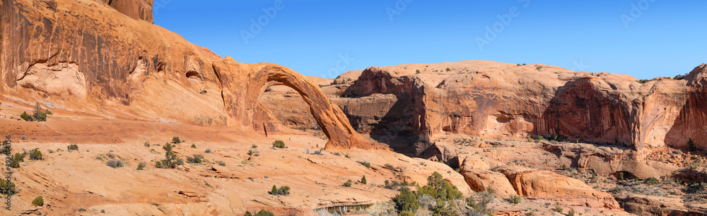 Panoramic view of Corona Arch and the stunning surrounding landscape