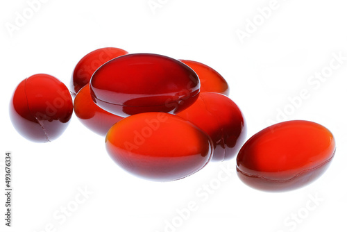 Photos krill oil capsules isolated on white background