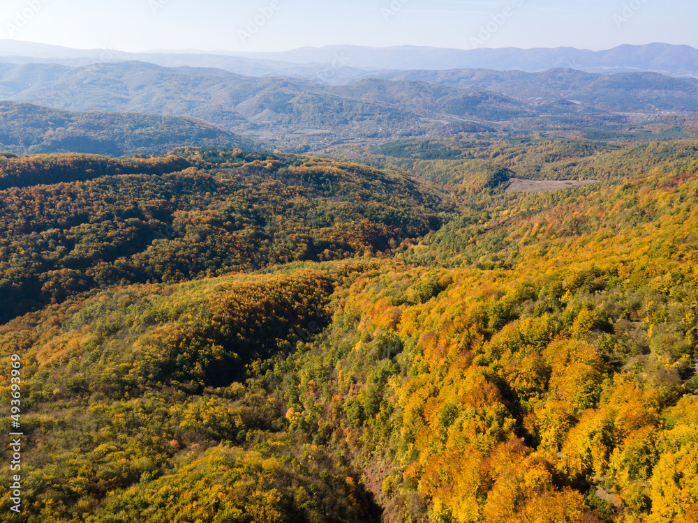 Fototapeta premium Autumn Landscape of Erul mountain near Kamenititsa peak, Bulgaria