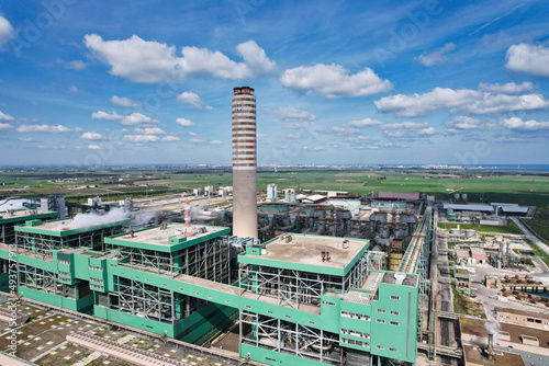 Centrale a carbone di Cerano, Brindisi, Italia Ripresa aerea