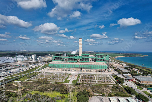 Ripresa Aerea Centrale a carbone di Cerano, Brindisi, Italia , Apulia