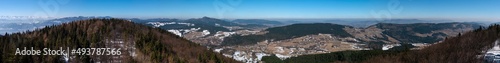 Panorama z góry Modyń na zachód Tatry, Gorce i Beskid Wys…