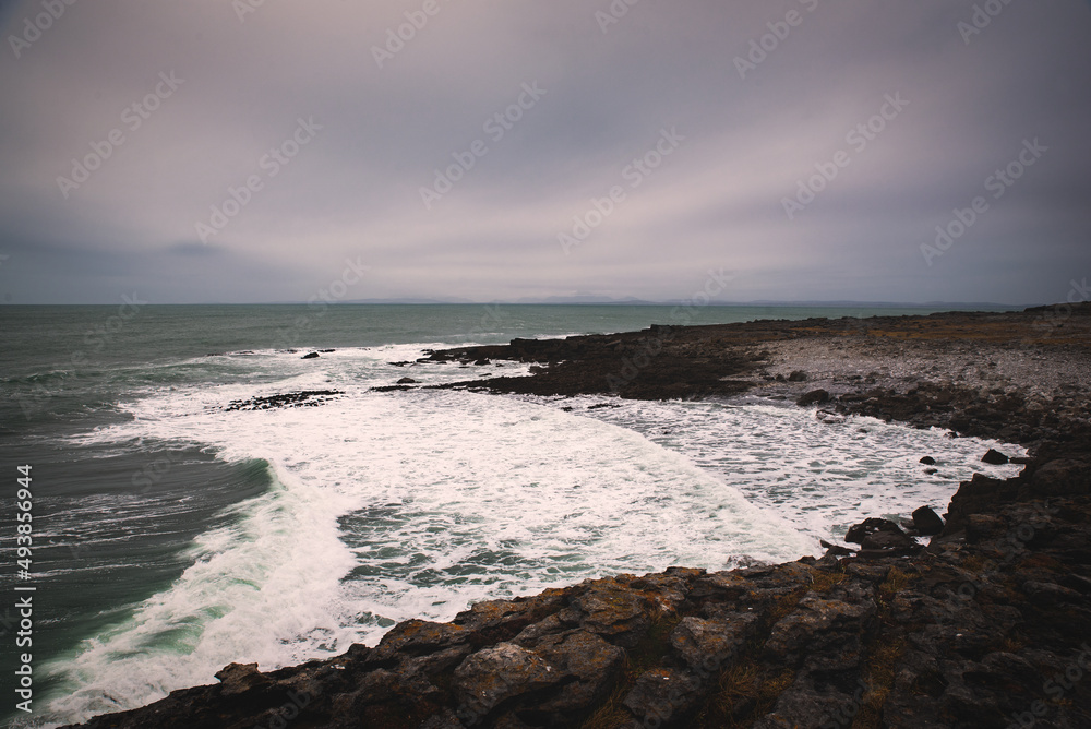 Vista sull oceano Atlantico dalla costa Irlandese