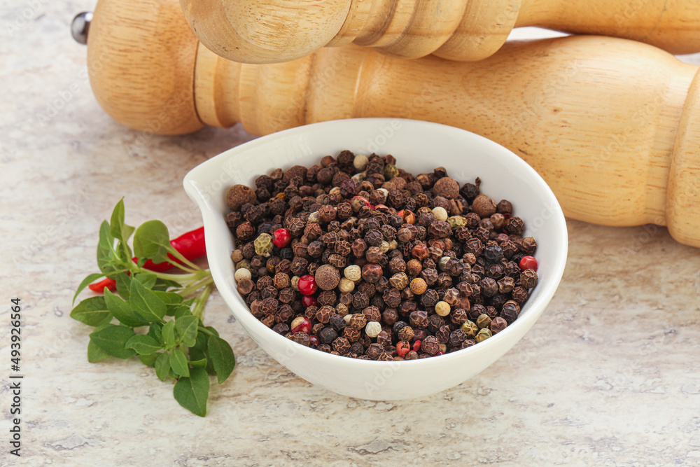 Peppercorn mix heap in the bowl