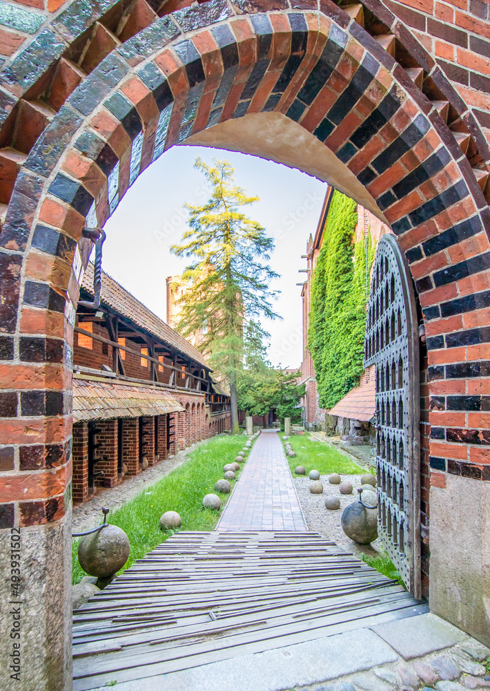 Φωτογραφία Malbork, Poland - largest castle in the world by land area, and a Unesco World Heritage Site, the Malbork Castle is a wonderful exemple of Teutonic fortress