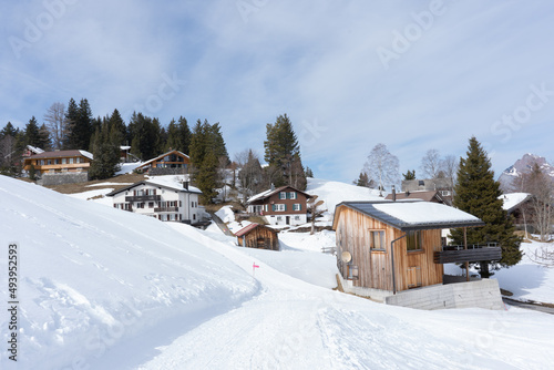 Flumserberg, Skiers, snowboarders, carvers, families all enjoy their time on the ski runs of winter sports resort located directly above Lake Walen. 65 km of perfectly groomed slopes invite you. © nurten