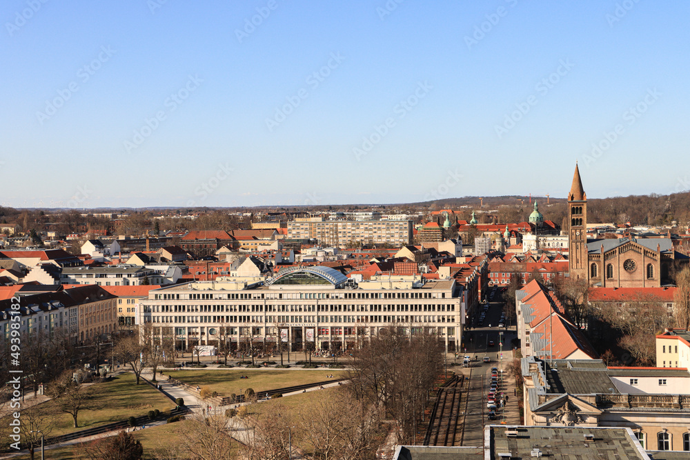Teilansicht der Potsdamer Innenstadt; Blick von der Nikolaikirche über den Platz der Einheit nach Norden