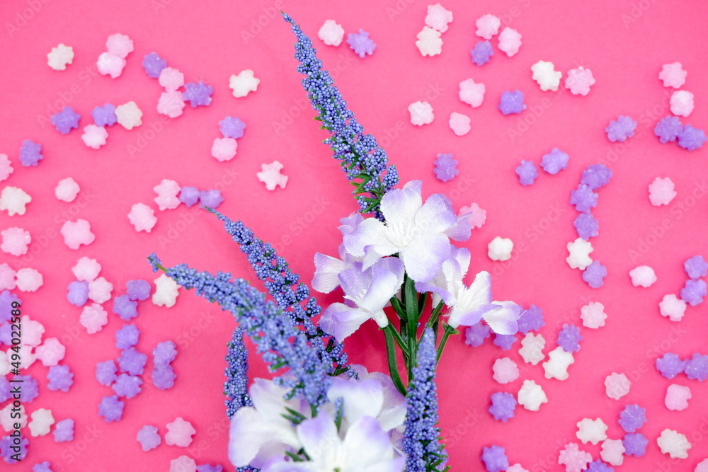 紫の花と金平糖のピンクのイメージ Stock Photo Adobe Stock