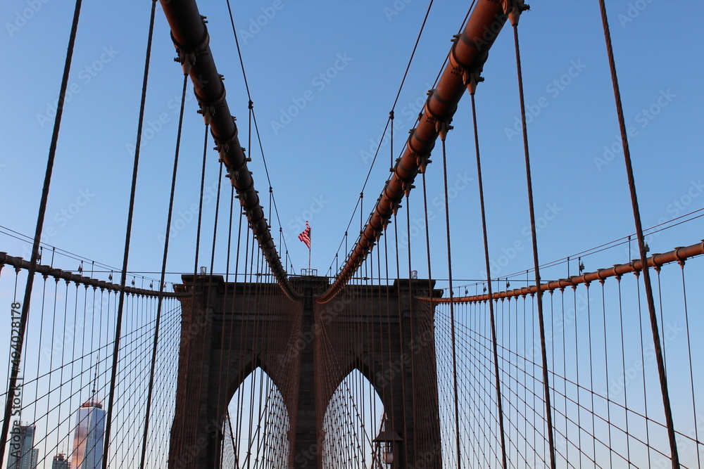 Fototapeta premium Vistas del puente de Brooklyn mientras lo cruzábamos