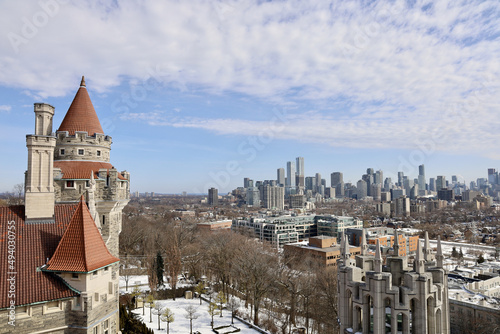 Canvas Print Aerial view of Casa Loma museums' peak and Toronto city, Canada