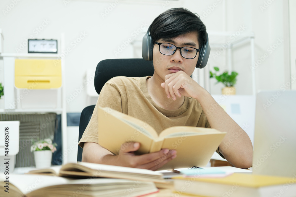 Online connection for online education and online working. Online connection for online education and online working.
