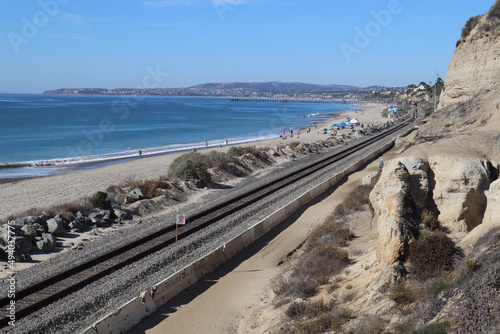 Canvastavla Landscape of oceanside beach with railroad tracks  in San Clemente, California