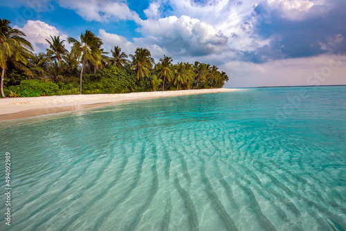 Maldives Islands Tropical © Kyrenian