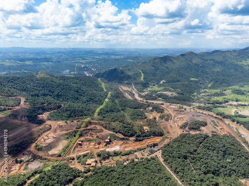 O Instituto Inhotim é a sede de um dos mais importantes acervos de arte contemporânea do Brasil e considerado o maior museu a céu aberto do mundo. Está localizado em Brumadinho (Minas Gerais). photo