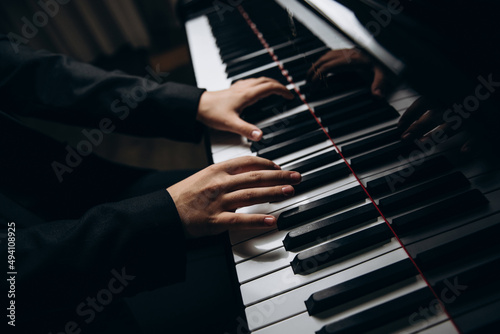 Photography playing the piano music black and white