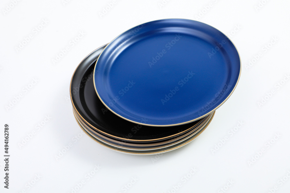 重ねられたお皿