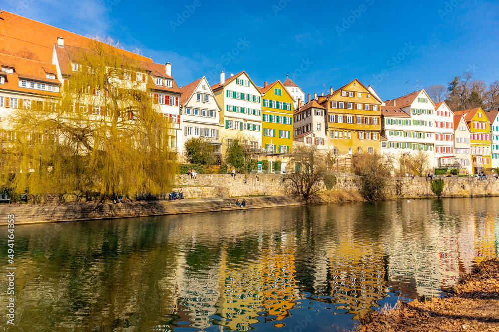 Frühlingshafte Entdeckungstour durch die Universitätsstadt Tübingen am Neckar - Baden-Württemberg - Deutschland

