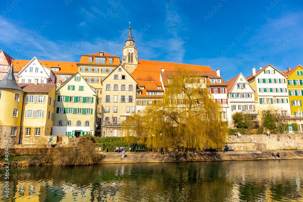 Frühlingshafte Entdeckungstour durch die Universitätsstadt Tübingen am Neckar - Baden-Württemberg - Deutschland
