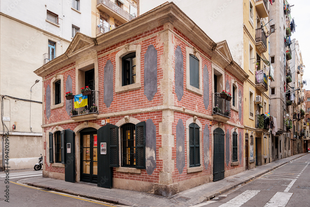 Edicifio representativo de como eran las casas originales de la Barceloneta, Barcelona
