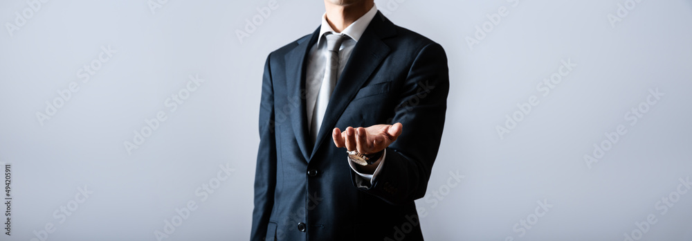 手を出すビジネスマン 手を出すビジネスマン