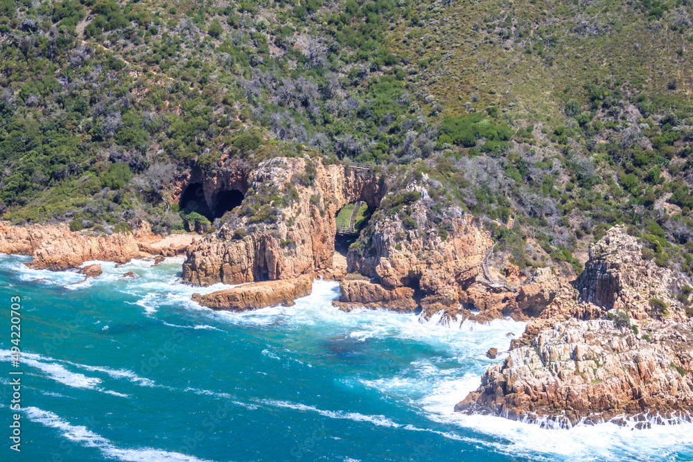 Obraz premium View of Knysna Heads coastline on a beautiful summer’s morning,&nbsp;Knysna, South Africa