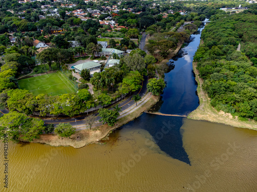A Lagoa da Pampulha é uma lagoa situada na região da Pampulha no município de Belo Horizonte no Estado de MG. Faz parte de um complexo de monumentos arquitetônicos concebidos por Oscar Niemeyer.