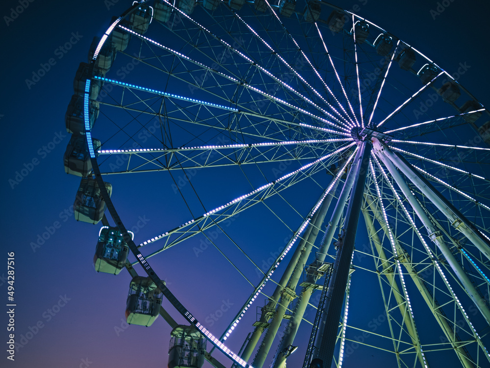 Fototapeta premium Sunset on the beach of Marseille with a ferris wheel