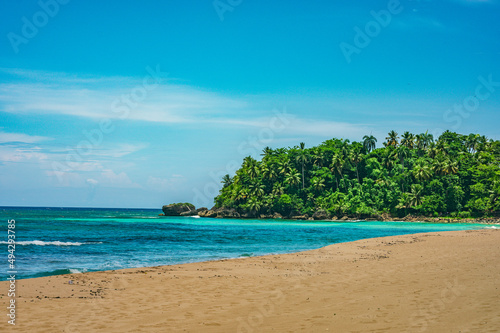 Fototapeta Naklejka Na Ścianę i Meble -  Great Beach with perfect sand and gorgeous ocean color -Playa Grande